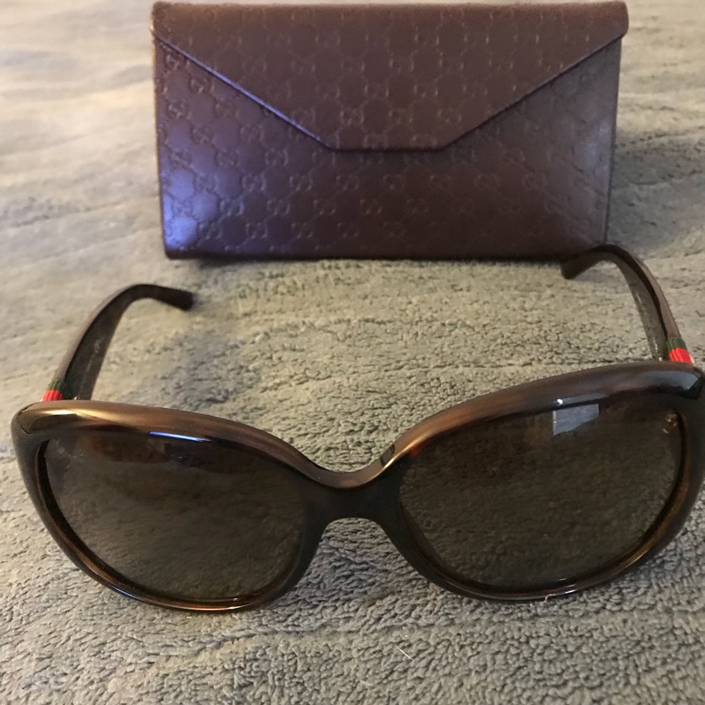 Authentic Gucci Sunglasses! Original Gucci Logo!